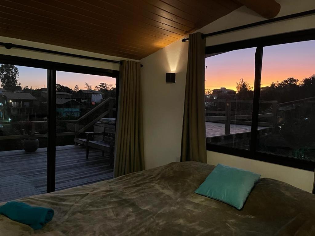 Villa Santorini Praia Do Rosa Com Piscina E Jacuzzi 外观 照片